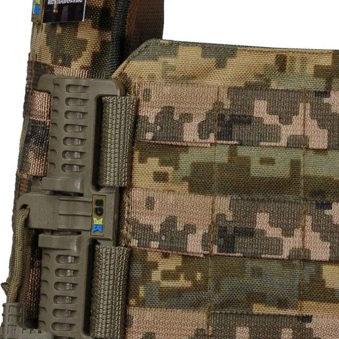 Ukrainian Army camouflage plate carrier vest front