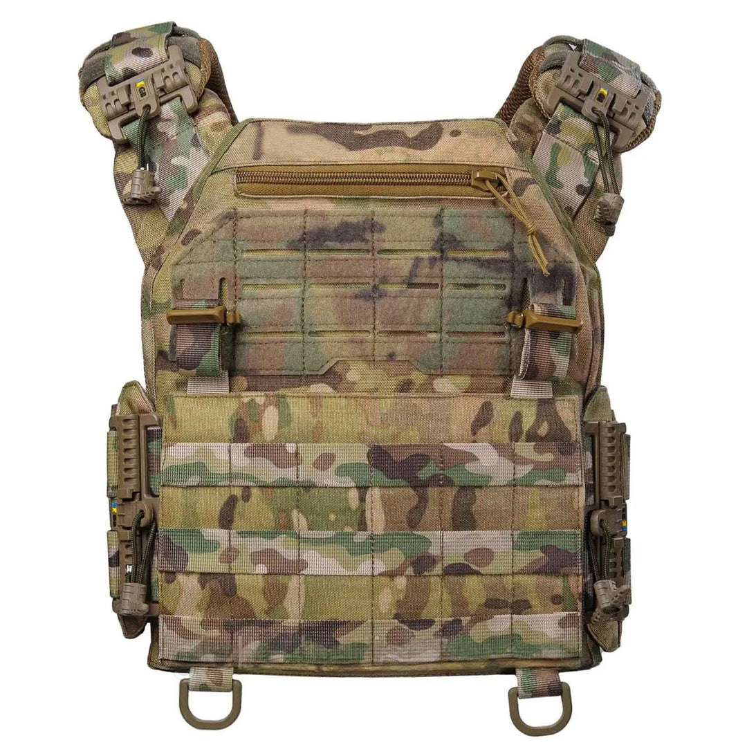 Multicam tactical vest shoulder with quick-release pull tab