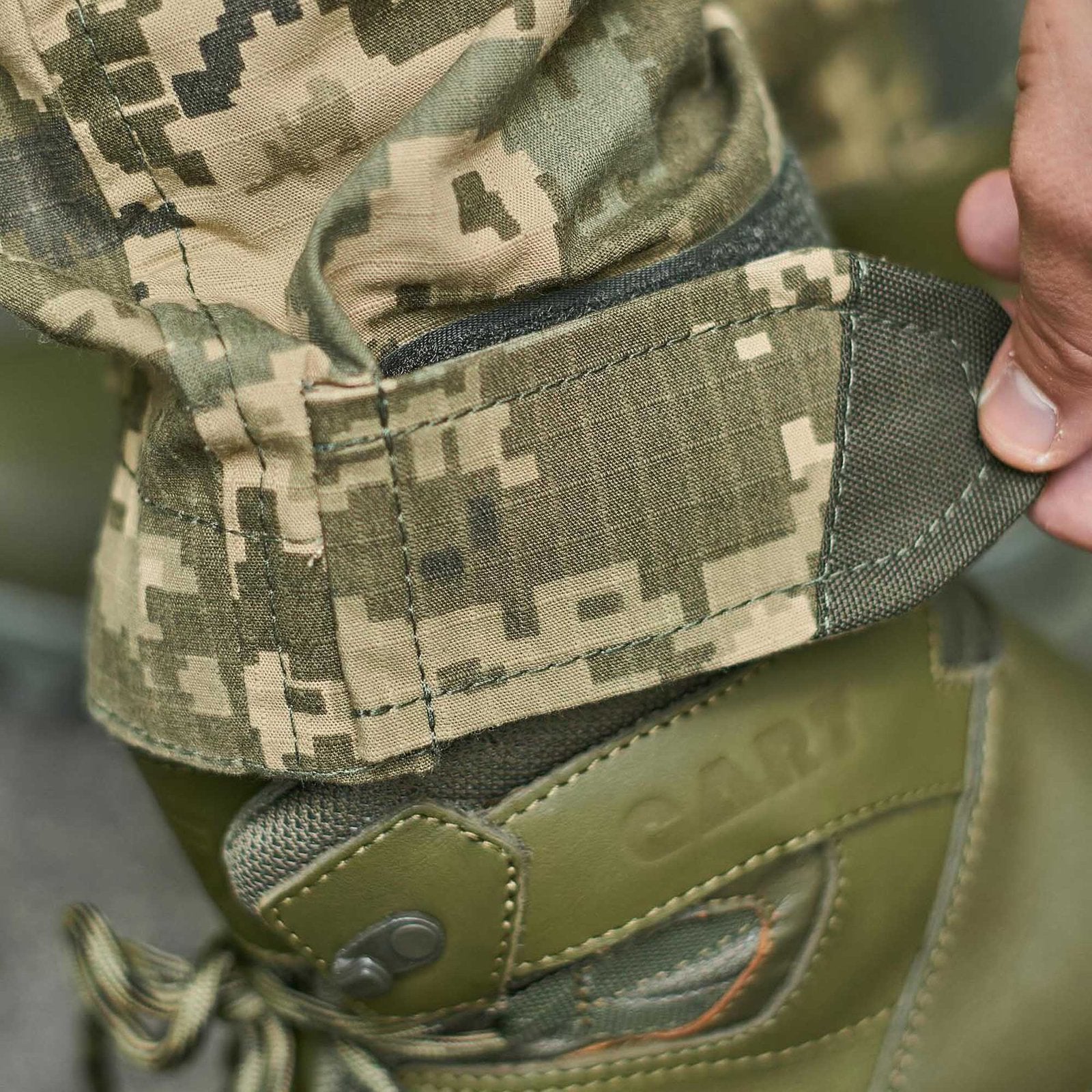 Pixel Camo Pants With Knee Pads - Ukrainian Army Camouflage Combat