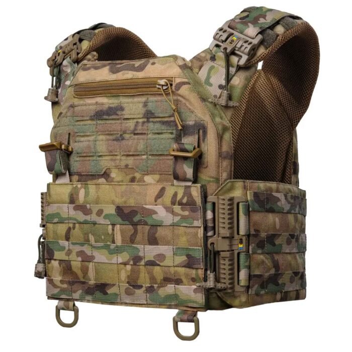 Multicam tactical vest shoulder with quick-release pull tab
