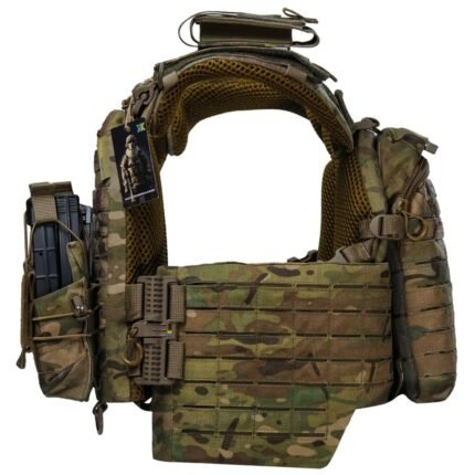 Side profile of multicam plate carrier vest with cummerbund and side pouch